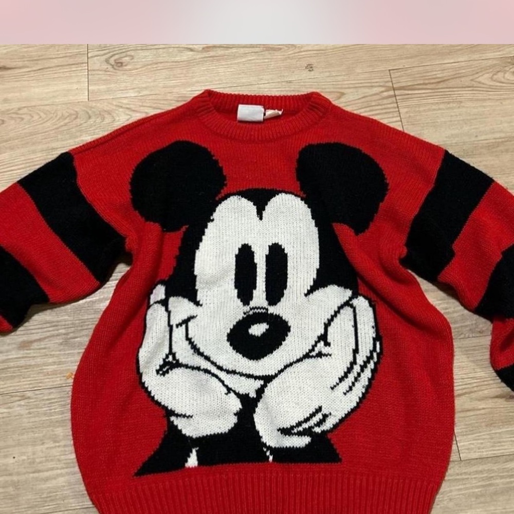 ❌SOLD❌Disney Mickey Mouse Red Sweater